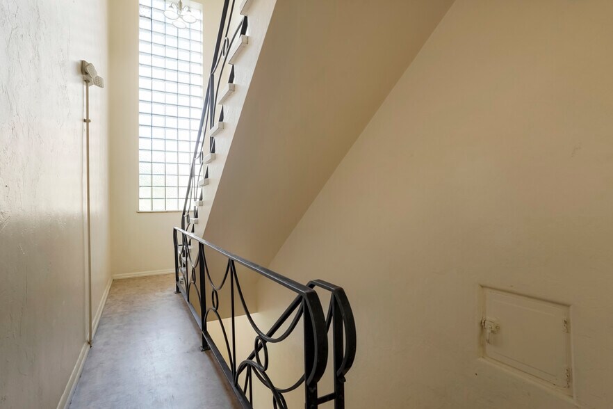 More Photos Of 1550 Pennsylvania St, Denver Apartments For Sale