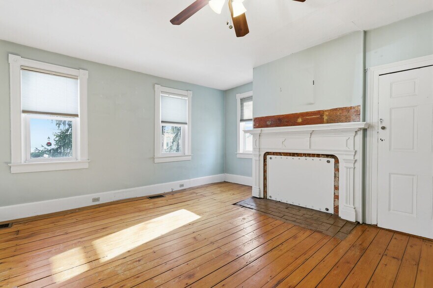 More Photos Of 2695 Main St, Lawrence Apartments For Sale