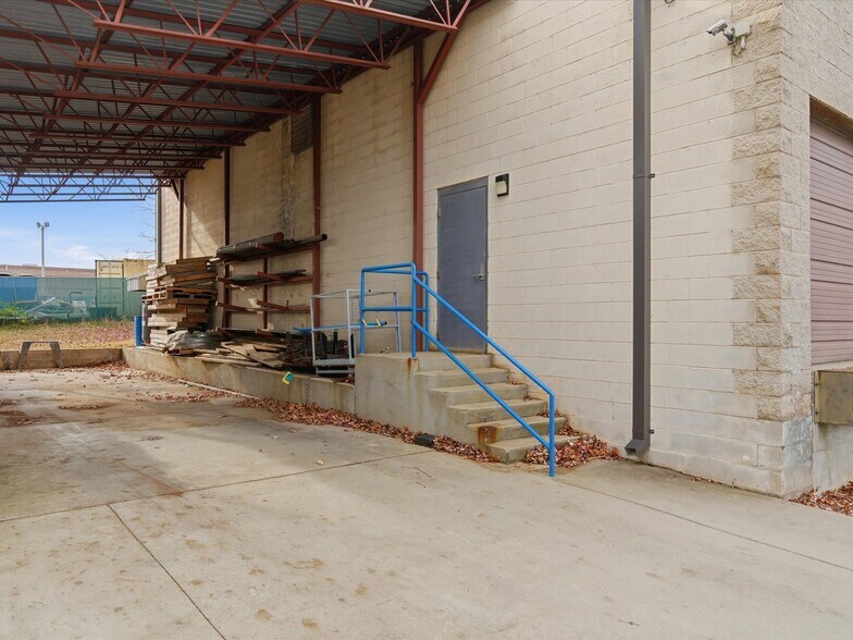 More Photos Of 2118 Carolina Place Dr, Fort Mill Warehouse For Sale