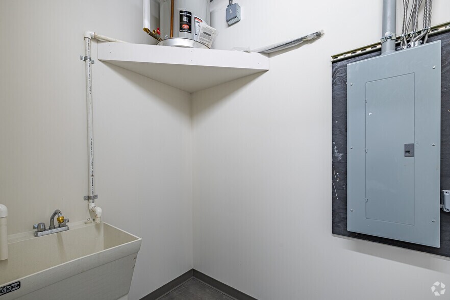 More Photos Of 1 Housel Cir, Hillsborough Apartments For Lease