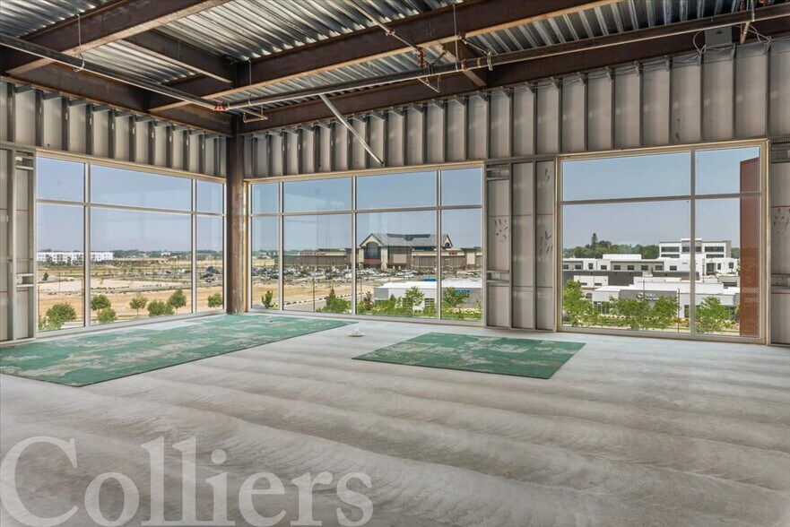 More Photos Of 875 S Vanguard Way, Meridian Medical For Lease
