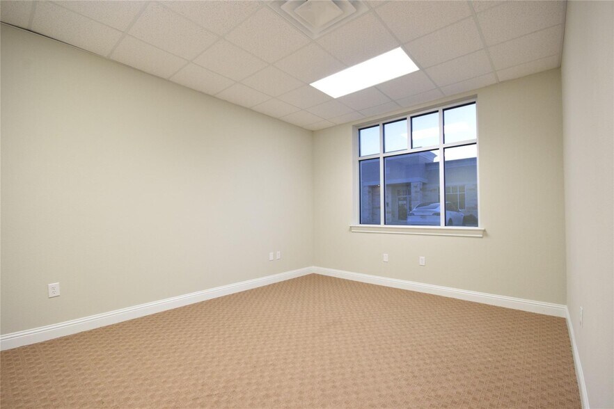 More Photos Of 3900 S Stonebridge Dr, McKinney Medical For Lease