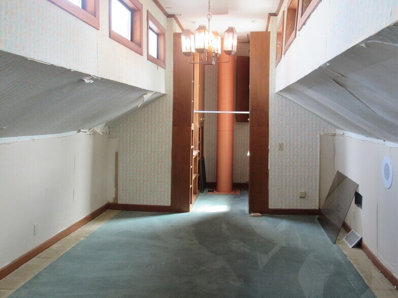 More Photos Of 219 8th St N, Columbus Office Residential For Lease