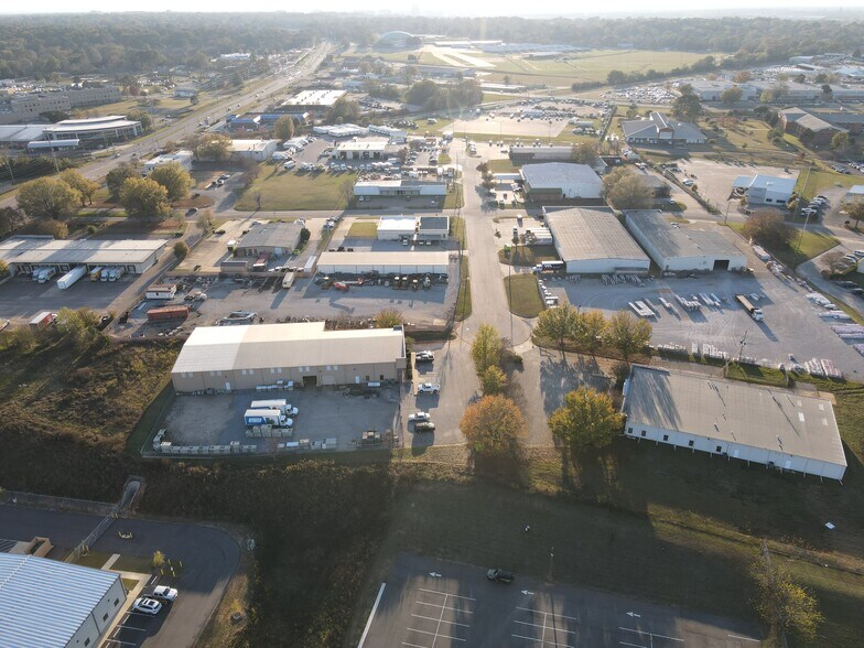 More Photos Of 1820 Ridgeway E, Montgomery Warehouse For Sale