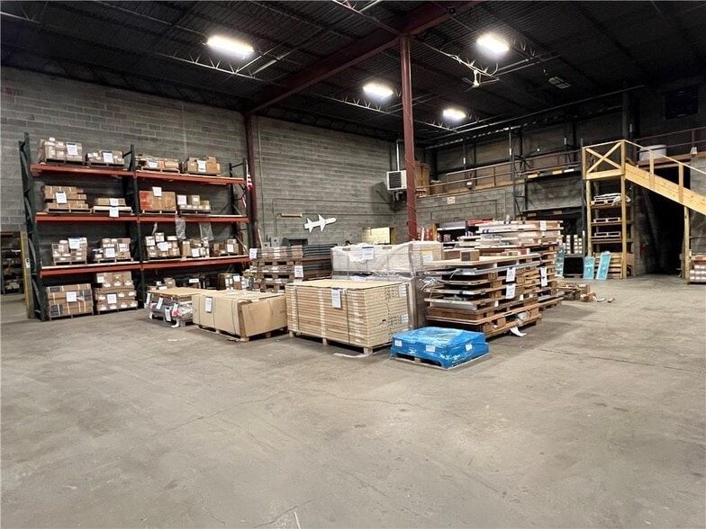 More Photos Of 1020-1060 Saw Mill Run Blvd W, Pittsburgh Warehouse For Sale