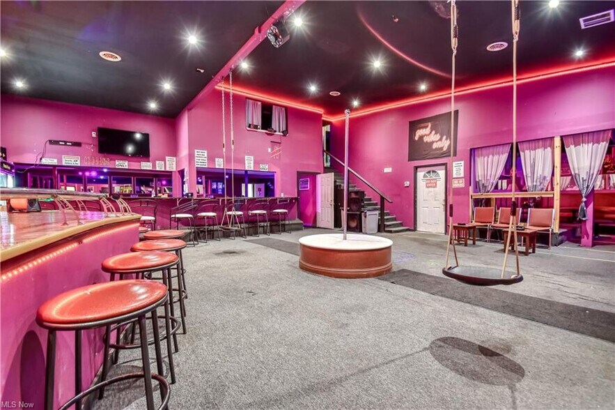 More Photos Of 3560 E 93rd St, Cleveland Bar For Sale
