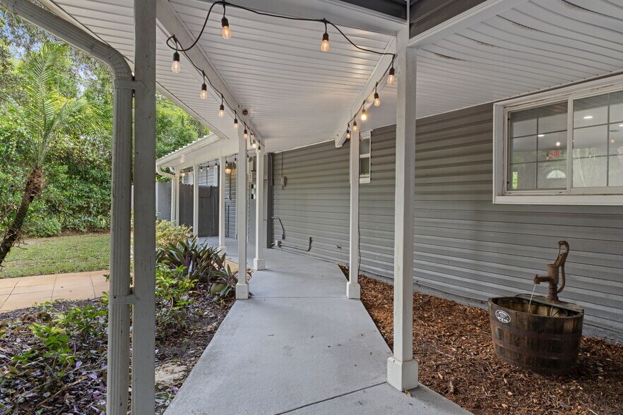 More Photos Of 17110 Gunn Hwy, Odessa Loft Creative Space For Sale