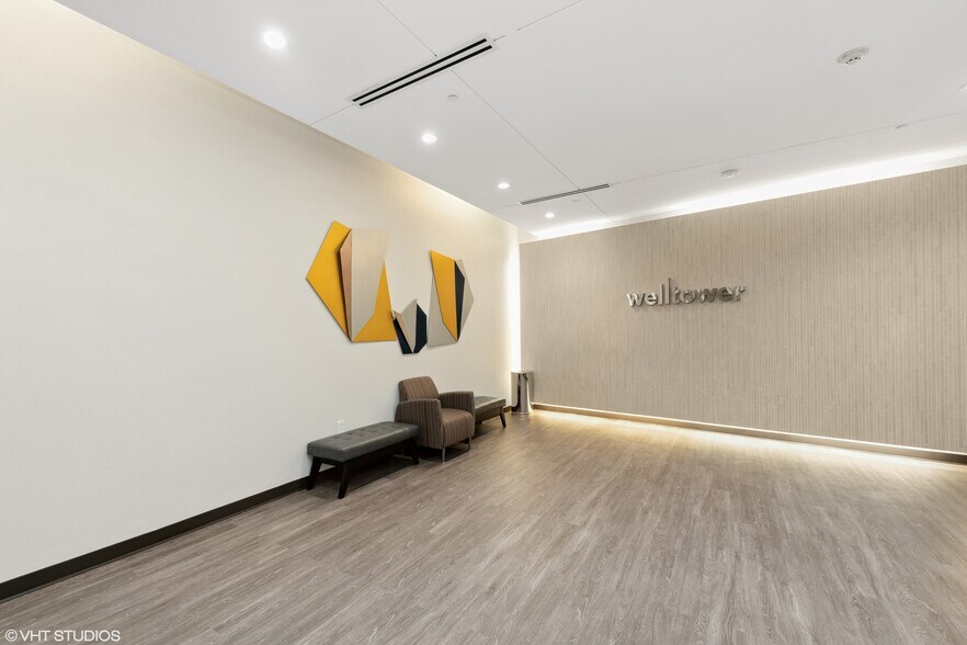 More Photos Of 6957 W Plano Pky, Plano Medical For Lease