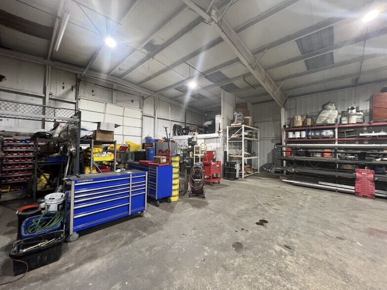 More Photos Of 720 W McNab Rd, Fort Lauderdale Manufacturing For Lease