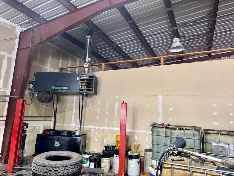 More Photos Of 1225 Adams St, Klamath Falls Warehouse For Sale