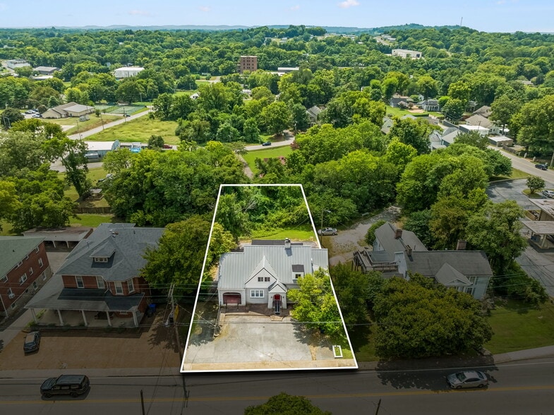More Photos Of 609 W 7th St, Columbia Office For Sale