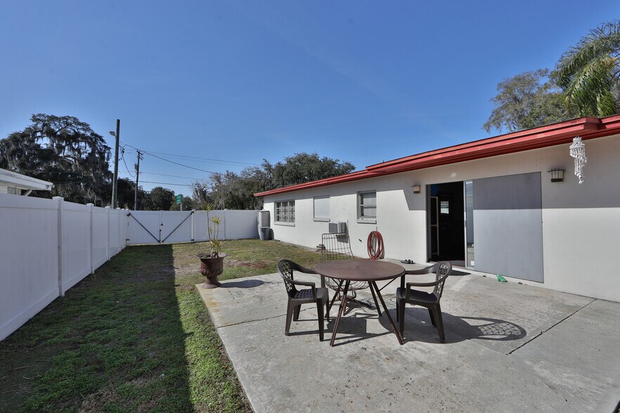 More Photos Of 101 Emily Ln, Brandon Office Residential For Lease