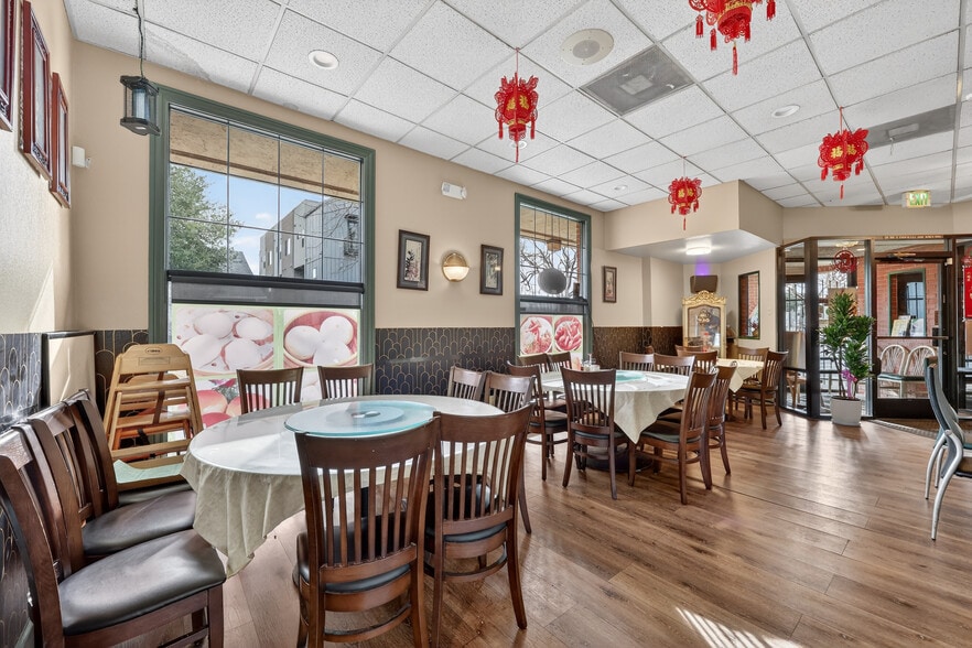 More Photos Of 1614 21st St, Sacramento Restaurant For Sale