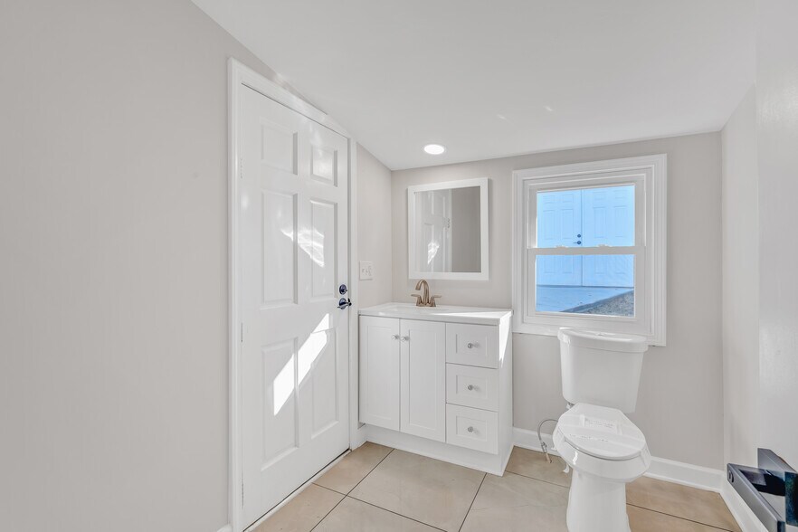 More Photos Of , Marietta Unknown For Sale