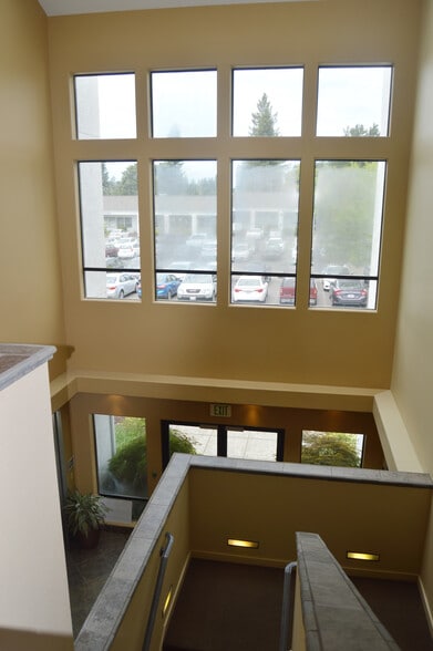 More Photos Of 160 Wikiup Dr, Santa Rosa Office For Lease