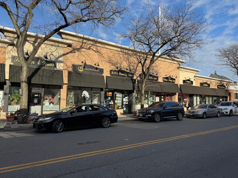 More Photos Of 19-31 W Grand St, Mount Vernon Storefront For Sale