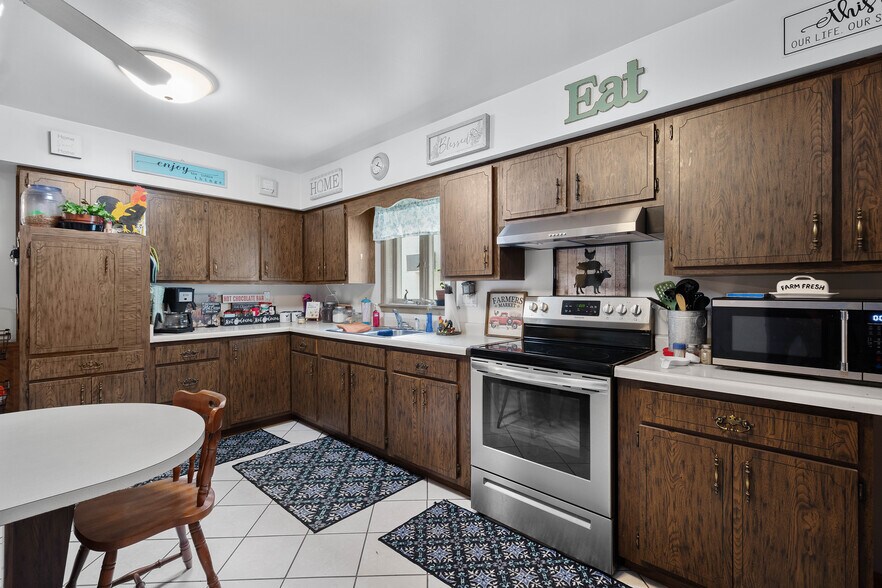 More Photos Of 306 Maple Creek Rd, Charleroi Auto Repair For Sale