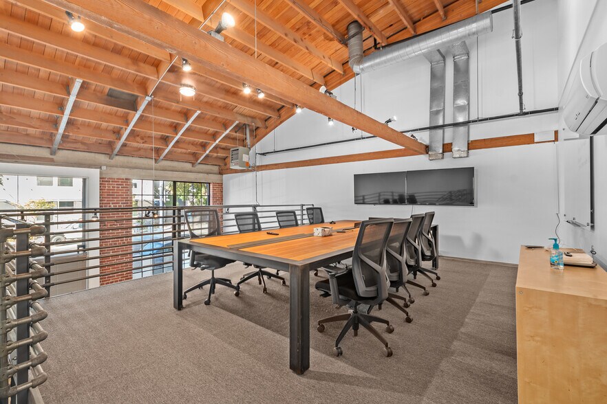 More Photos Of 1025-1045 F St, San Diego Loft Creative Space For Lease