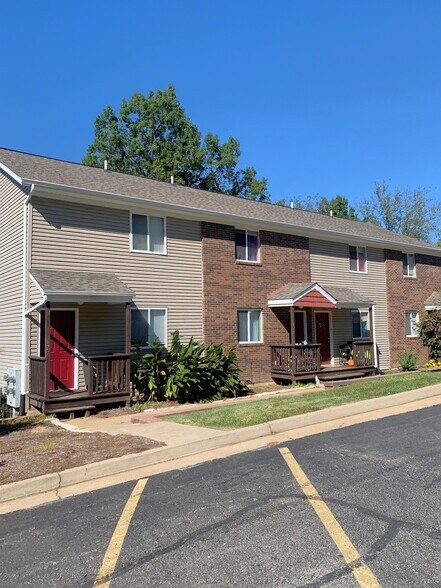 More Photos Of 611-617 Palisades Dr, Pacific Apartments For Sale