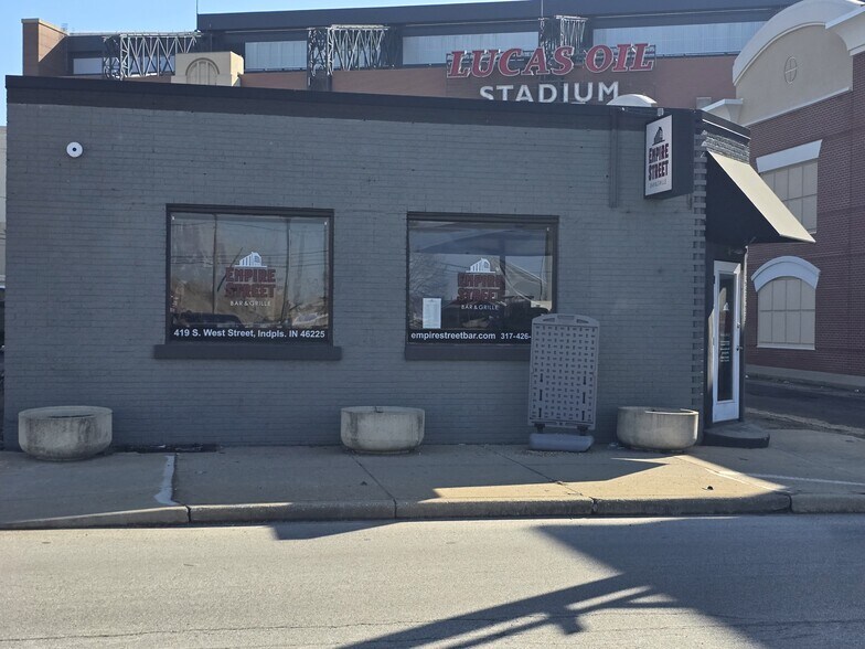 More Photos Of 419 S West St, Indianapolis Freestanding For Lease