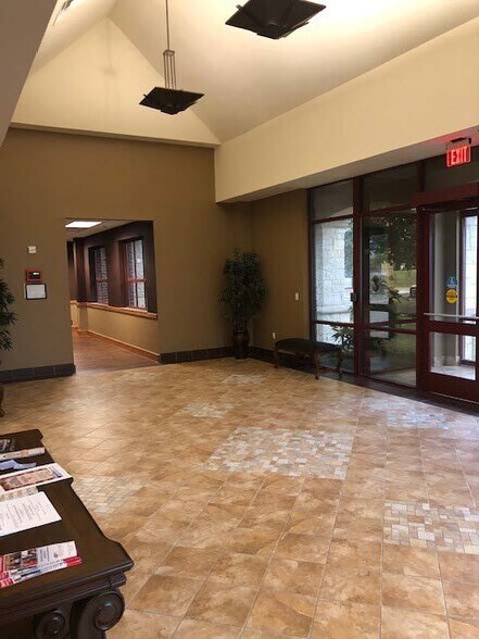 More Photos Of 810 E Ralph Hall Pky, Rockwall Medical For Lease
