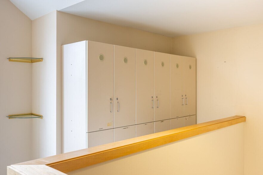 More Photos Of 811 Georgiana St, Port Angeles Medical For Sale