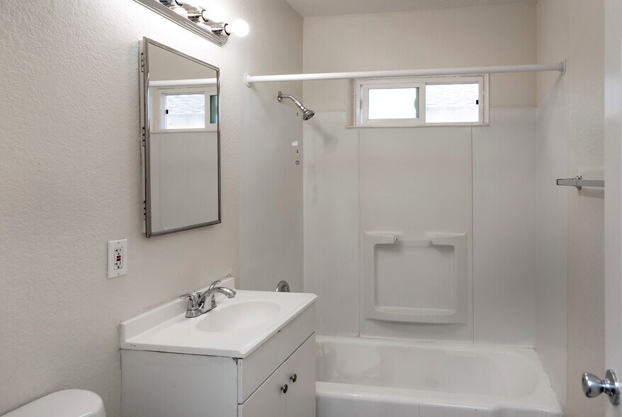 More Photos Of 2136 Main St, Santa Clara Apartments For Sale