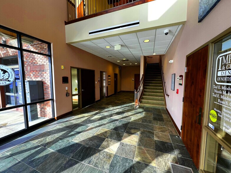More Photos Of 2975 Ginnala Dr, Loveland Office For Lease
