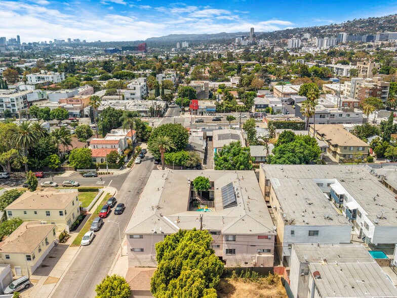 More Photos Of 900 N Orange Grove Ave, West Hollywood Apartments For Sale