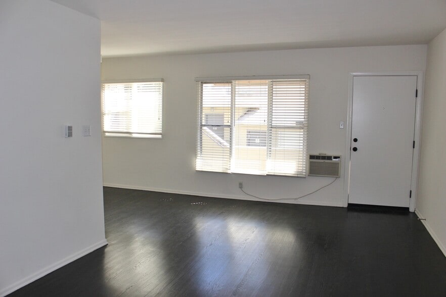 More Photos Of 1940 S Beverly Glen Blvd, Los Angeles Apartments For Sale