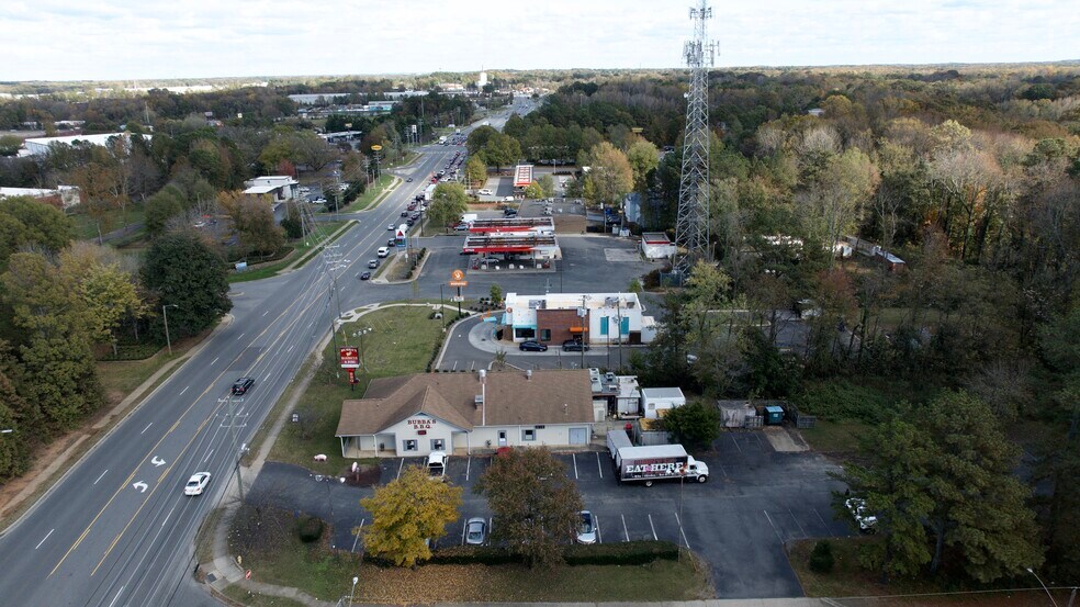 More Photos Of 4400 Sunset Rd, Charlotte General Retail For Sale