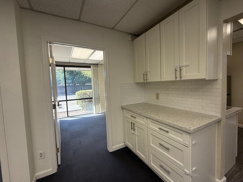 More Photos Of 5637 N Pershing Ave, Stockton Medical For Lease