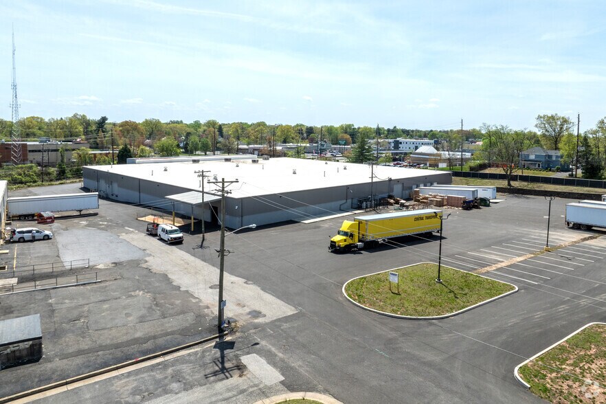 More Photos Of 6901 N Crescent Blvd, Pennsauken Warehouse For Lease