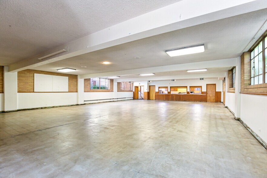 More Photos Of 3955-3995 N Irving St, Denver Religious Facility For Lease