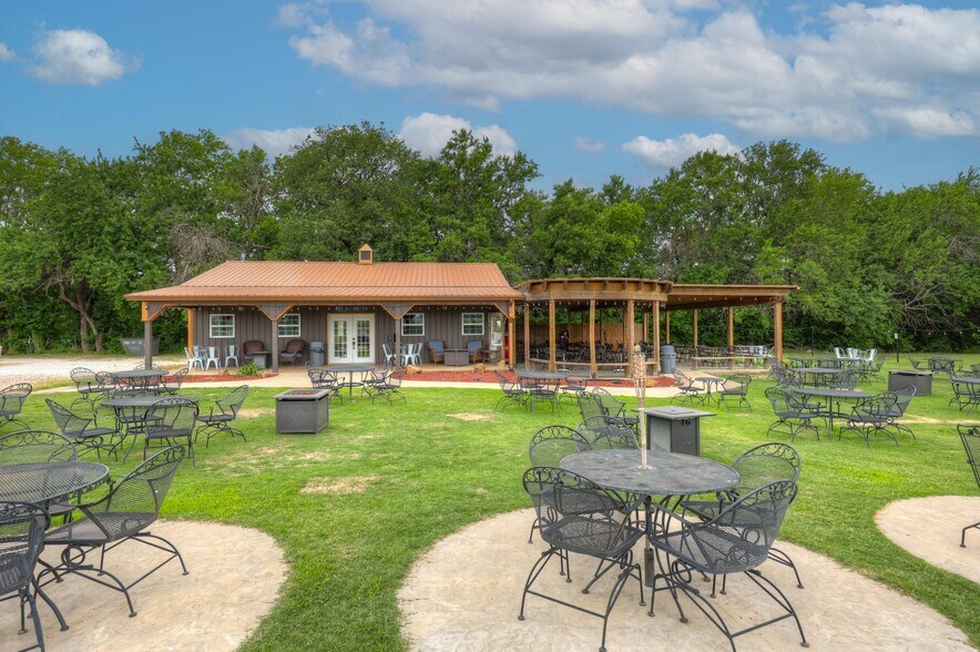 Primary Photo Of 25695 Mulberry Rd, Webb City Winery Vineyard For Sale
