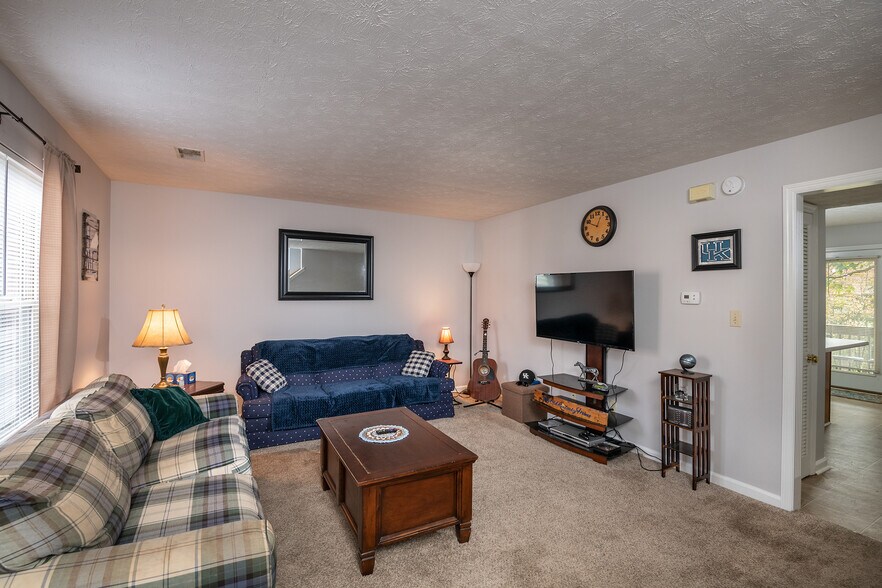 More Photos Of 3353-3375 Cove Lake Dr, Lexington Apartments For Sale