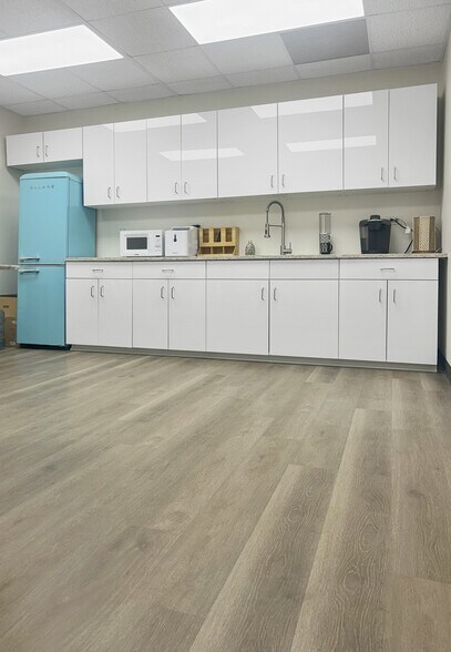 More Photos Of 333 Chestnut St, Hinsdale Medical For Lease