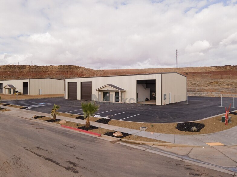 More Photos Of 758 S 5725 W, Hurricane Industrial For Lease