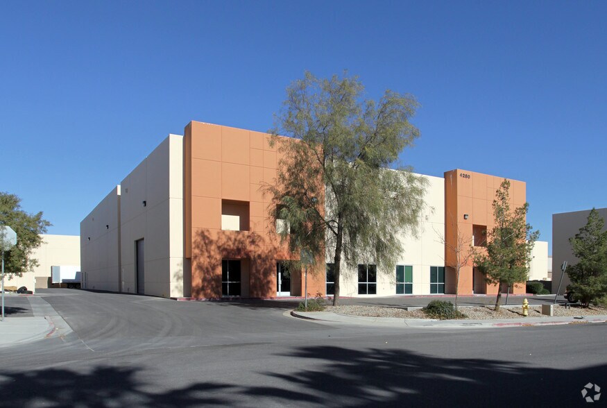 More Photos Of 4280 Wagon Trail Ave, Las Vegas Warehouse For Lease