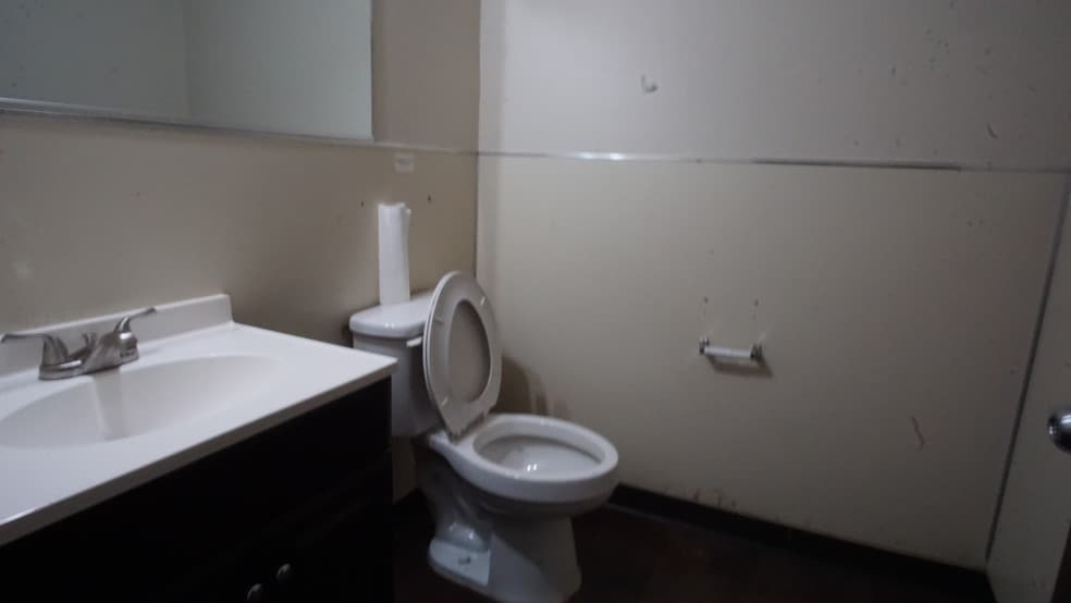 More Photos Of 120 E 4th St, Santa Ana Storefront Retail Office For Sale