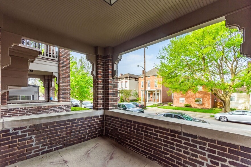 More Photos Of 94 N 20th St, Columbus Apartments For Sale