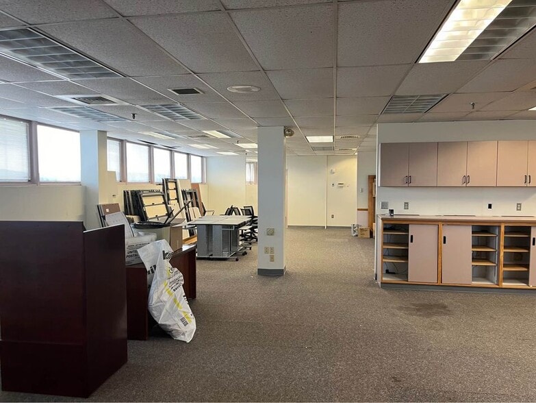 More Photos Of 446-450 Union Blvd, Allentown Medical For Lease