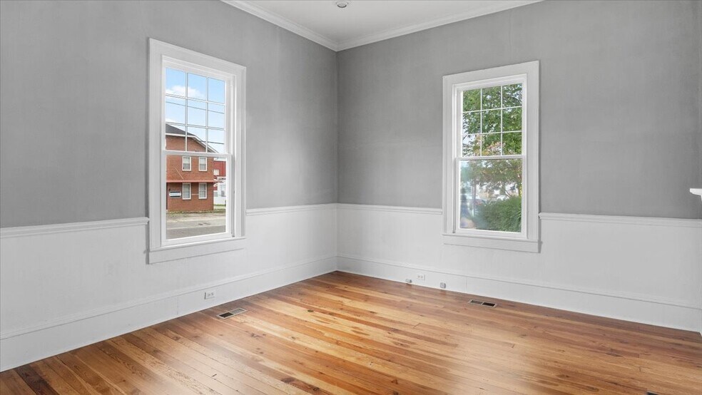 More Photos Of 109 Gilliam St, Oxford Medical For Lease