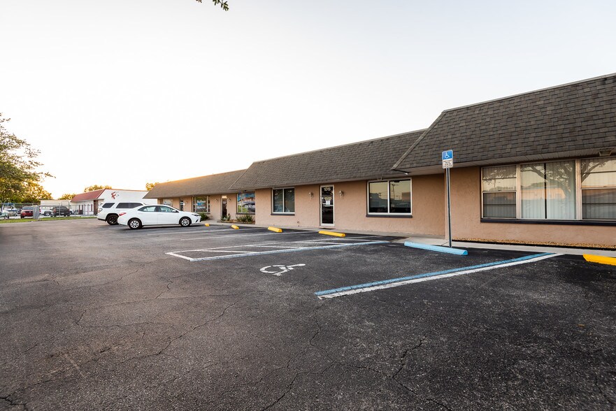 More Photos Of 1013-1017 SE 12th Ave, Cape Coral Industrial For Lease