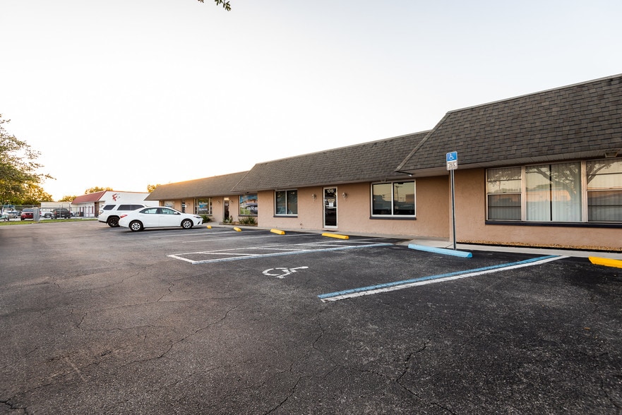 More Photos Of 1013-1017 SE 12th Ave, Cape Coral Industrial For Lease