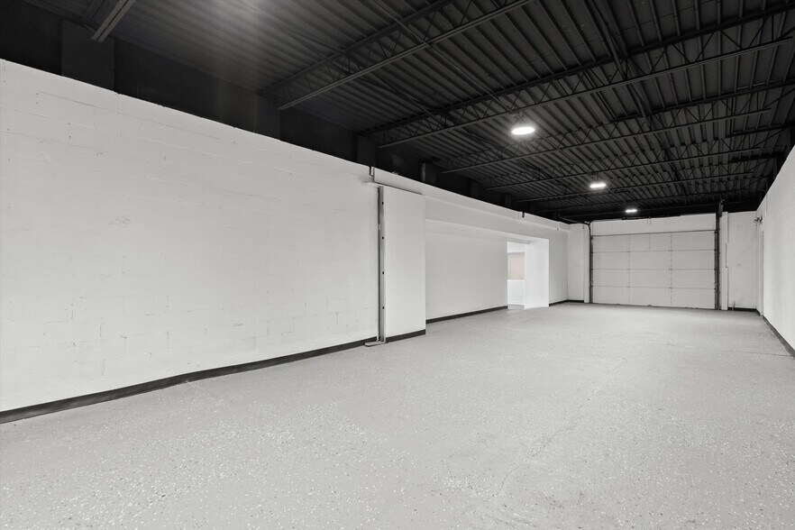 More Photos Of 25611 Van Born Rd, Taylor Freestanding For Sale