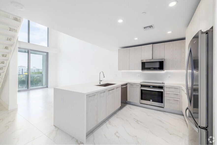 More Photos Of 2000 Metropica Way, Fort Lauderdale Apartments For Sale