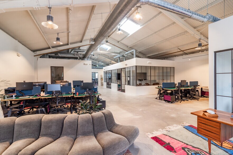 More Photos Of 2820 Newell St, Los Angeles Office For Sale