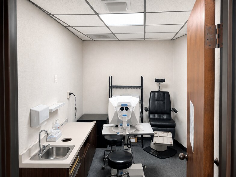 More Photos Of 1200 W Gonzales Rd, Oxnard Medical For Sale
