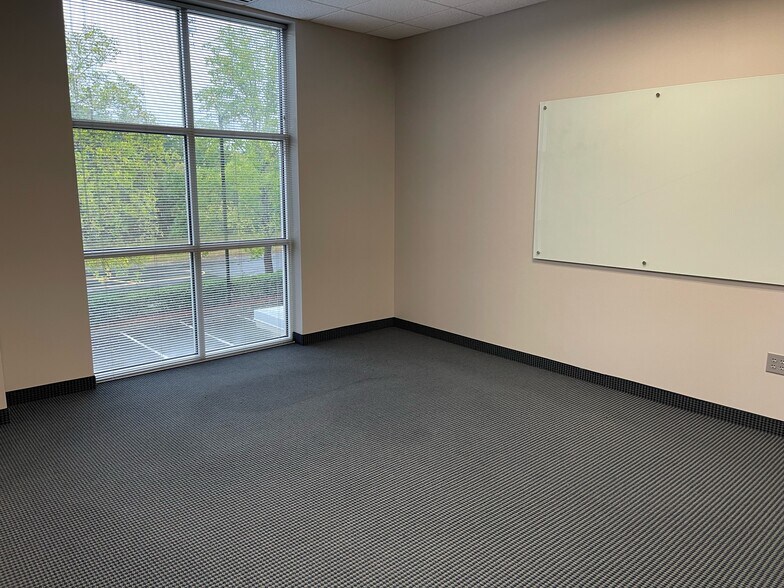 More Photos Of 10815 Sikes Pl, Charlotte Office For Sale